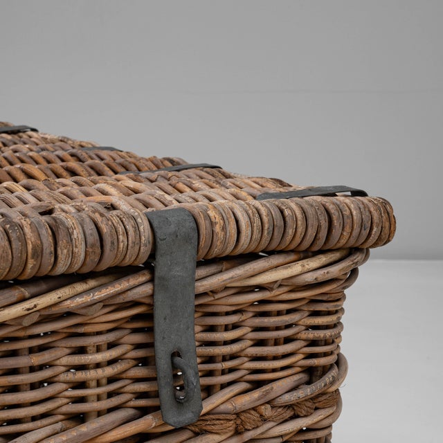 Mid 20th Century French Wicker Trunk For Sale - Image 12 of 18