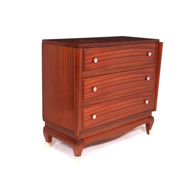 French Art Deco Chest of Drawers, 1940s, in Restored conditions. Designed 1920 to 1949