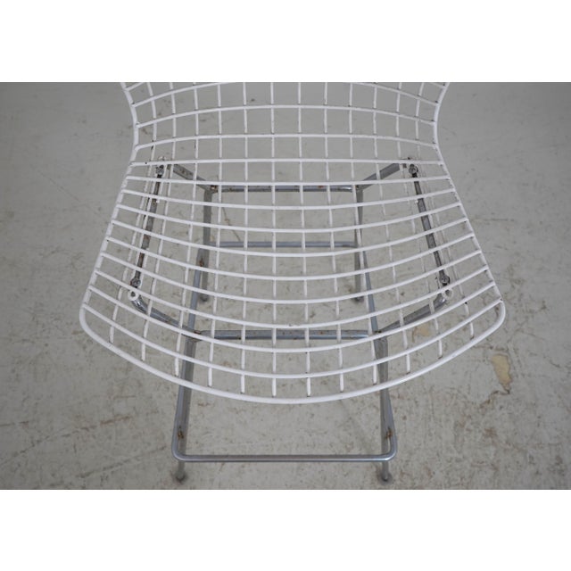 Harry Bertoia for Knoll Pair of White Wire Frame Bar Stools For Sale - Image 11 of 18