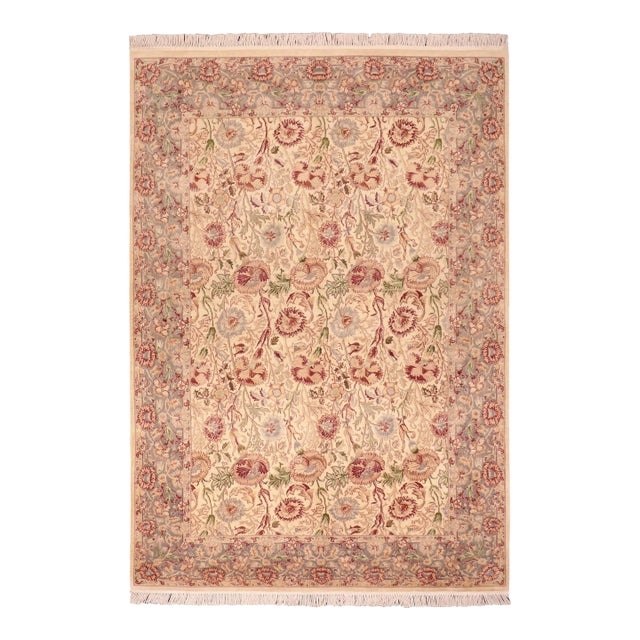 Floral 1990's Pak-Persian Ivory/Grey Wool Rug - 6'1'' X 9'6'' For Sale