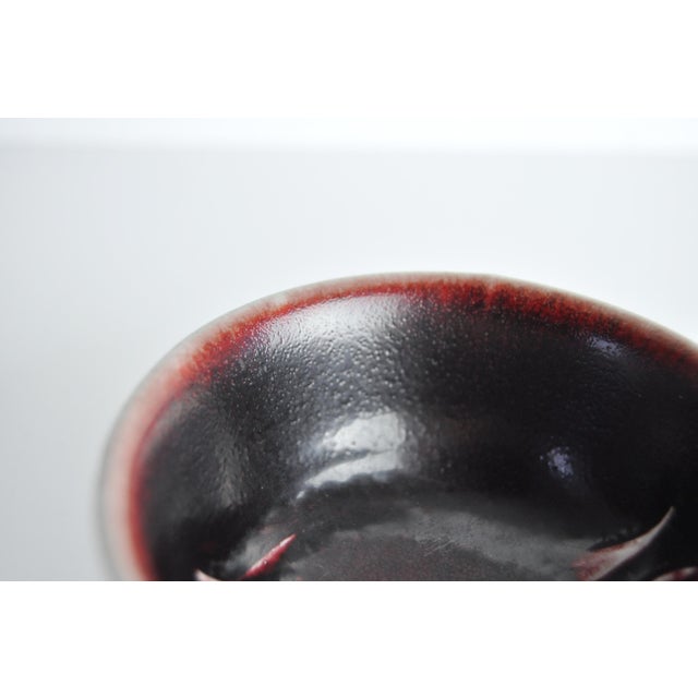 Maroon Oxblood Glazed Bowl by Gerd Bøgelund for Royal Copenhagen, Denmark, 1960s For Sale - Image 8 of 10