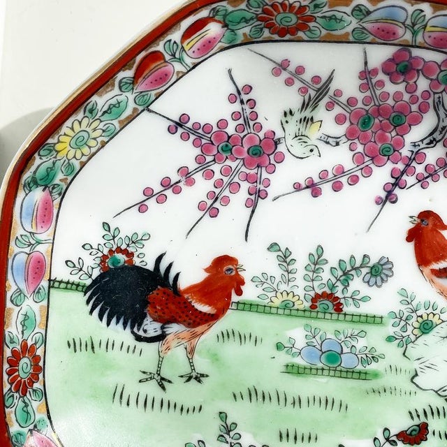 Early 20th Century Octagonal Footed Chinoiserie Trinket Dish With Roosters & Floral Motif - Signed For Sale - Image 5 of 8