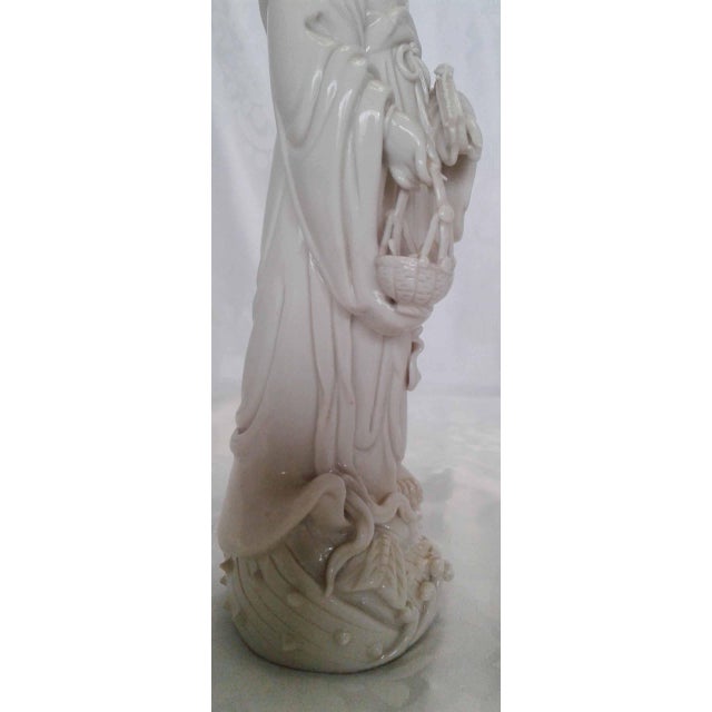 Chinese Vintage Dehua Blanc De Chine Porcelain Fish Basket Guanyin Statue For Sale - Image 3 of 8