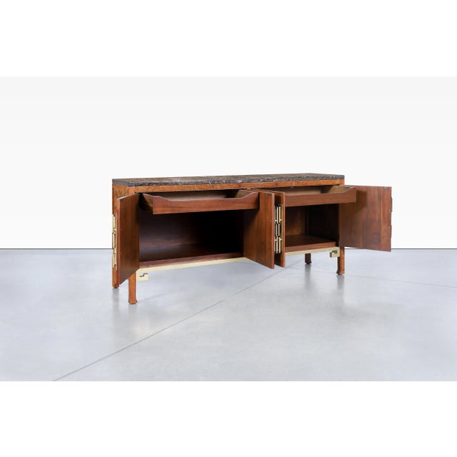 1970s Mid-Century Modern Burl Wood Credenza by William Doezema for Mastercraft For Sale - Image 5 of 12