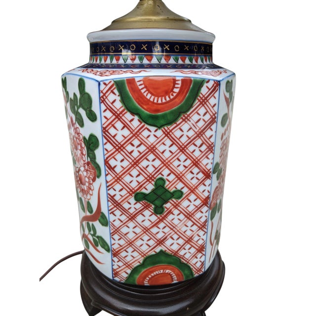 Vintage Imari Porcelain Table Lamp With Lampshade For Sale In Charlotte - Image 6 of 17