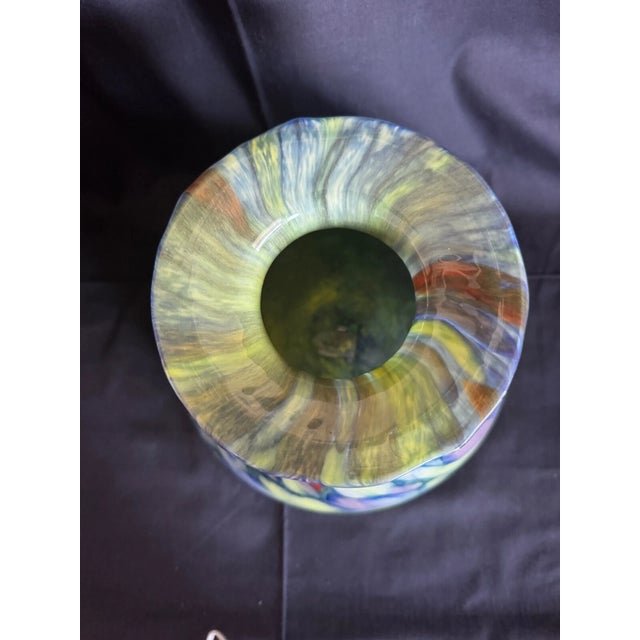 Add a touch of timeless Italian elegance to your collection with this stunning vintage Murano art glass vase. Hand-blown...