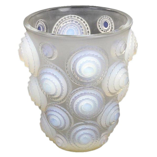 1930s Spirales Opalescent Glass Vase by René Lalique, 1930s For Sale - Image 5 of 5