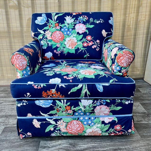 Hollywood Regency Floral Print Upholstered Lounge Chair. Circa 1970s For Sale - Image 4 of 18