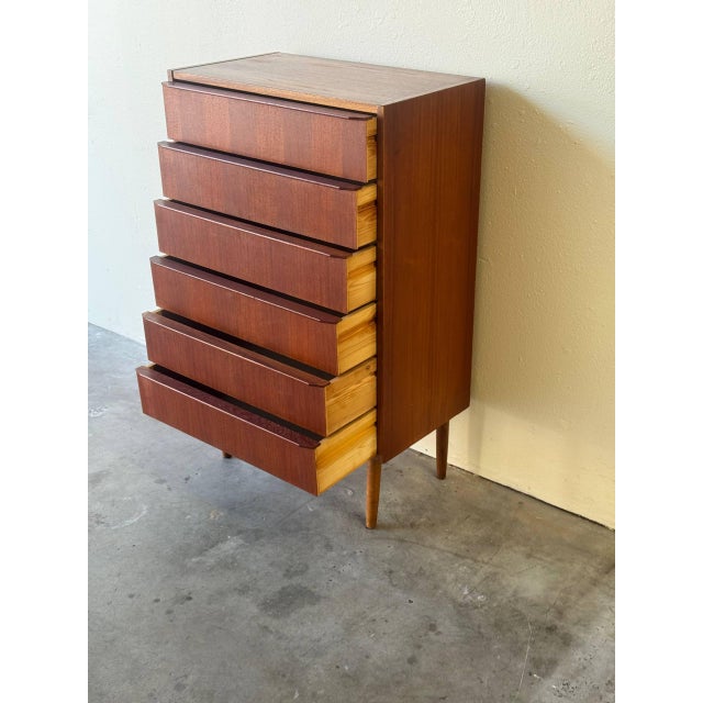 Mid 20th Century Danish Teak Tallboy Dresser – 6-Drawer Scandinavian Modern Chest of Drawers For Sale - Image 9 of 10
