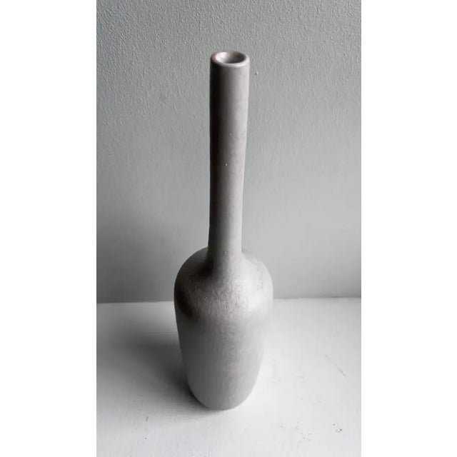 Bitossi Circa 1950s Tall Italian Raymor Bitossi Ceramic Bottle For Sale - Image 4 of 10