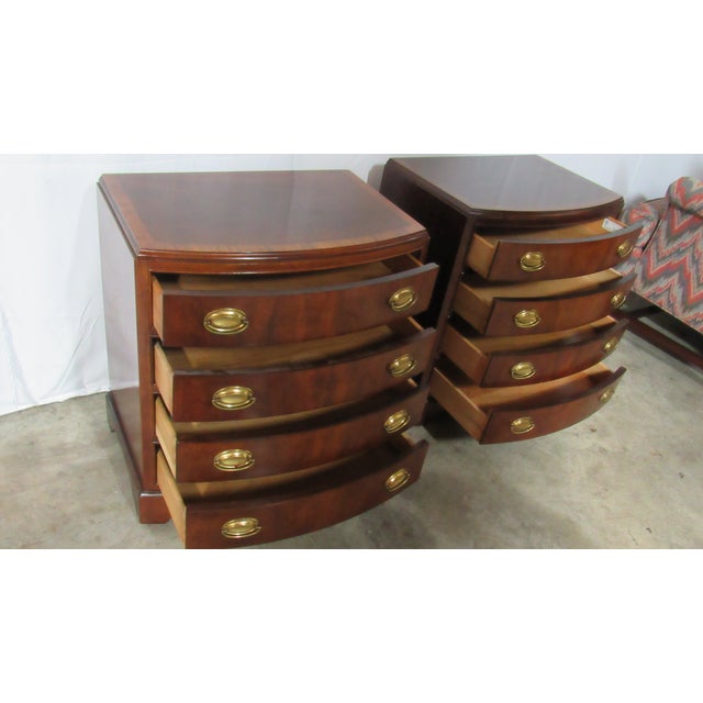 1980s Pair Thomasville Nightstands Mahogany Collection Bowfront Banded Chests For Sale - Image 10 of 10