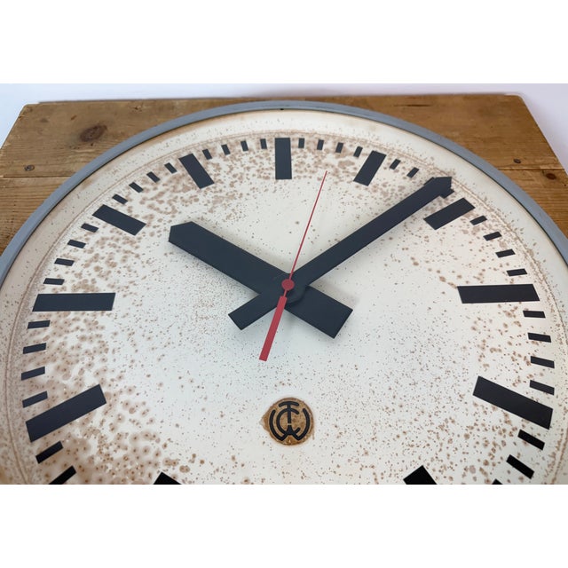Large Grey Industrial Station Wall Clock from CTW, 1960s For Sale - Image 10 of 18