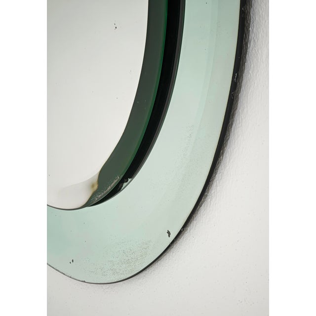1960s Round Crystal Wall Mirror attributed to Cristal Art, Italy, 1970s For Sale - Image 5 of 15
