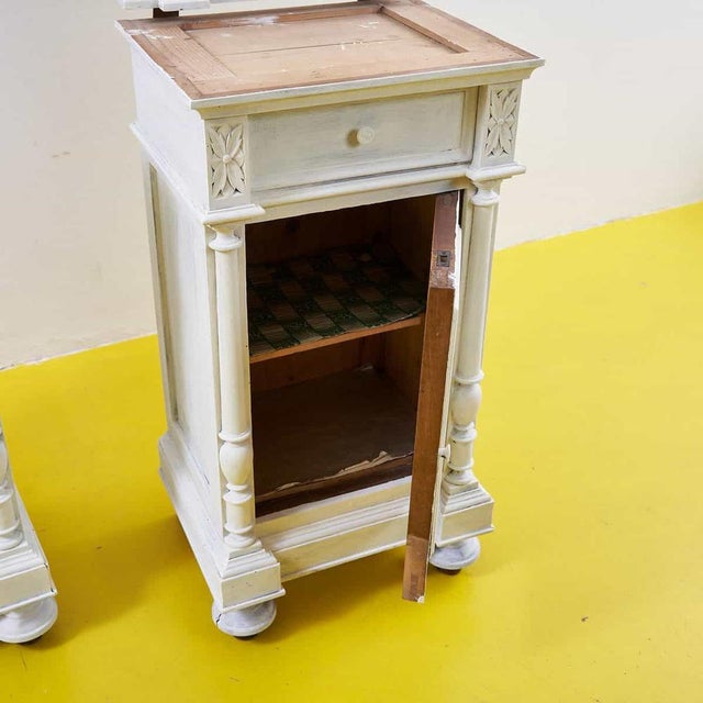 White Bedside Tables, 1900s, Set of 2 For Sale - Image 5 of 11