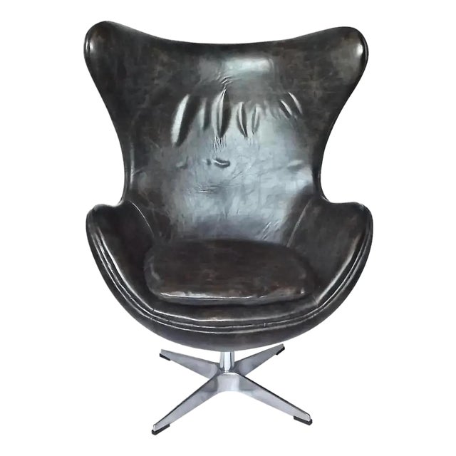 Vintage Mid-Century Modern Leather Chair For Sale