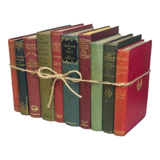 Decorative Books - Vintage Autumn Pine Book Bundle - 1 Ft of Red and Green Books For Sale