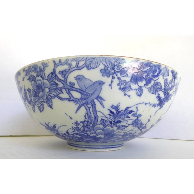 Japanese Pair of Japanese Porcelain Bowls With Transfer Design in Blue / White 1950s For Sale - Image 3 of 11