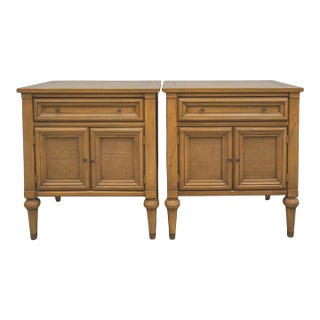 Mid 20th Century Pair of White Furniture Italian Tuscan Style Fruitwood Bedside Tables For Sale