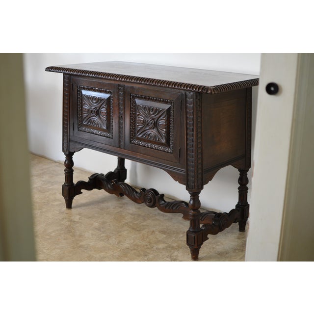 A rich walnut, early American server, versatile for many different uses. The inside is neatly split in two layers for...