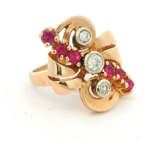 Metal Vintage Retro 14k Yellow Gold Ruby & Diamond Cocktail Ring, Circa 1940s, Size 6.5 For Sale - Image 7 of 8