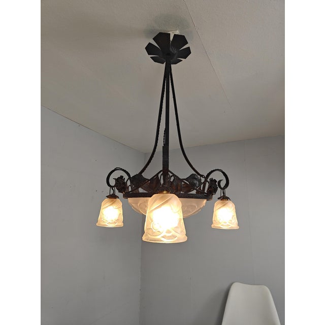 French Art Deco Chandelier from Verrerie Dart Degué, 1920s For Sale - Image 3 of 10