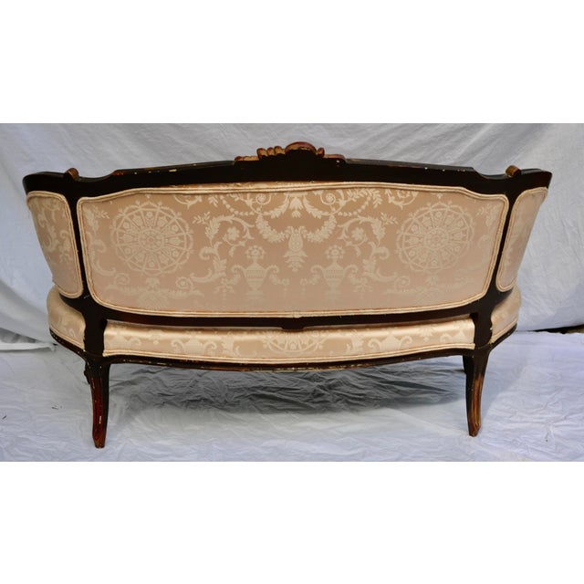 French Vintage French Settee With Cabriole Legs & Without Seat Cushion For Sale - Image 3 of 6