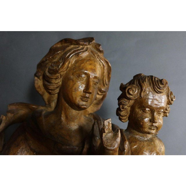 "Sculpture" virgin to the child "XVIII" Large drowning sculpture representing the Virgin at the child era XVIII. Note some...