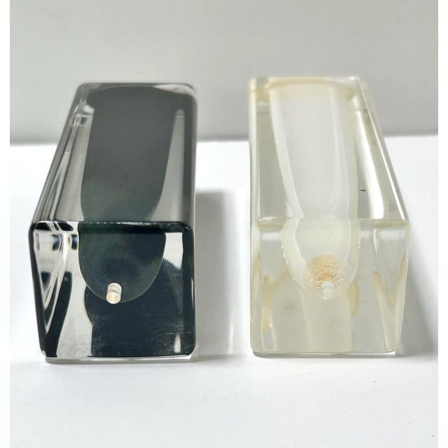 Mid-Century Modern 1970s Fratelli Guzzini Lucite Salt & Pepper Shakers – Italian Modern Design For Sale - Image 3 of 5
