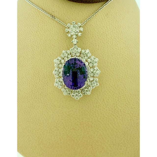 11 Carat Round Shape Spinel and 4.2 Carat Diamond Pendant Necklace 18 Karat Gold For Sale - Image 4 of 18