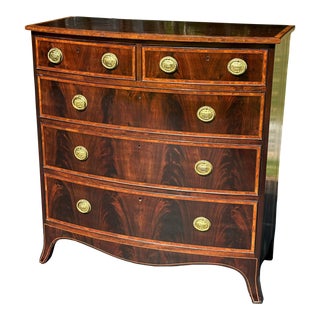 19th Century Regency Bow-Front Chest of Drawers For Sale
