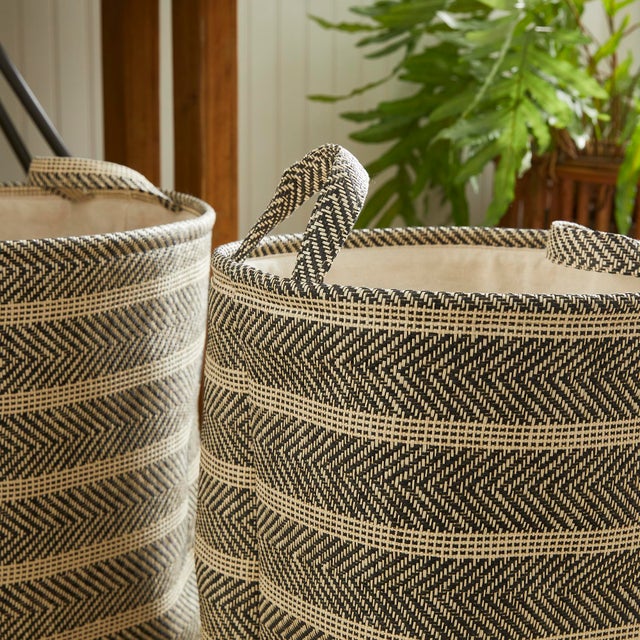 Marleigh Round Baskets, Set Of 2 For Sale In Chicago - Image 6 of 7