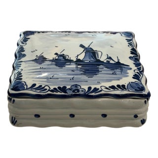 Vintage Delft Blue Holland Hand-Painted Windmill Lidded Trinket Box For Sale