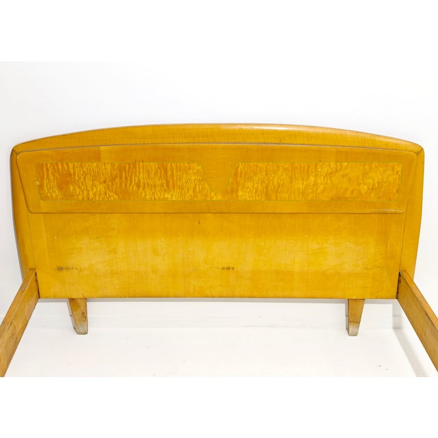 1950s Double Bed in Maple Wood and Brass, 1950s For Sale - Image 5 of 11