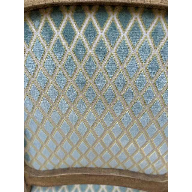 Vintage Tomlinson/Erwin-Lambeth French Louis XV Style Giltwood Armchairs - A Pair For Sale - Image 14 of 18
