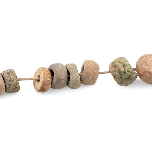 Pre-Columbian Graduated Stone Bead Necklace For Sale - Image 4 of 4