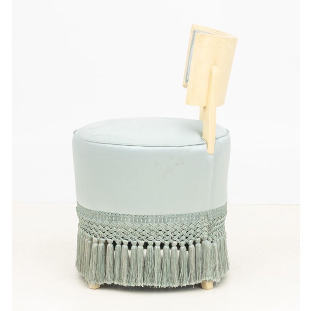 Dorothy Draper Style White Painted Vanity Chair For Sale In New York - Image 6 of 7