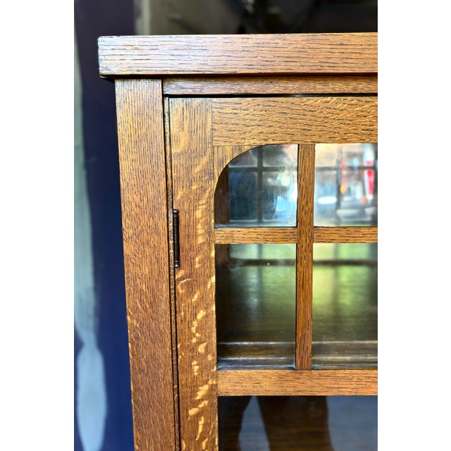 Sienna Antique Arts & Crafts Mission Oak China or Display Cabinet For Sale - Image 8 of 10