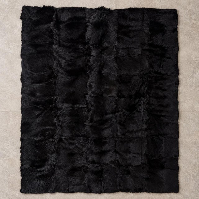 Minotti Alps Rug in Black New Zealand Sheepskin, Italian Modern Design For Sale - Image 4 of 14