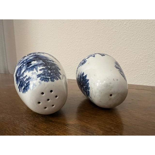 English 1980s Vintage Blue Ironstone Salt & Pepper Shakers- Set of 2 For Sale - Image 3 of 5