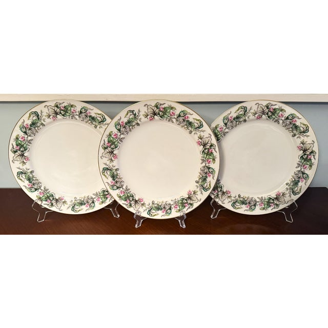 1940s Asian Porcelain Dinner Plates - Set of 6 For Sale In New York - Image 6 of 7