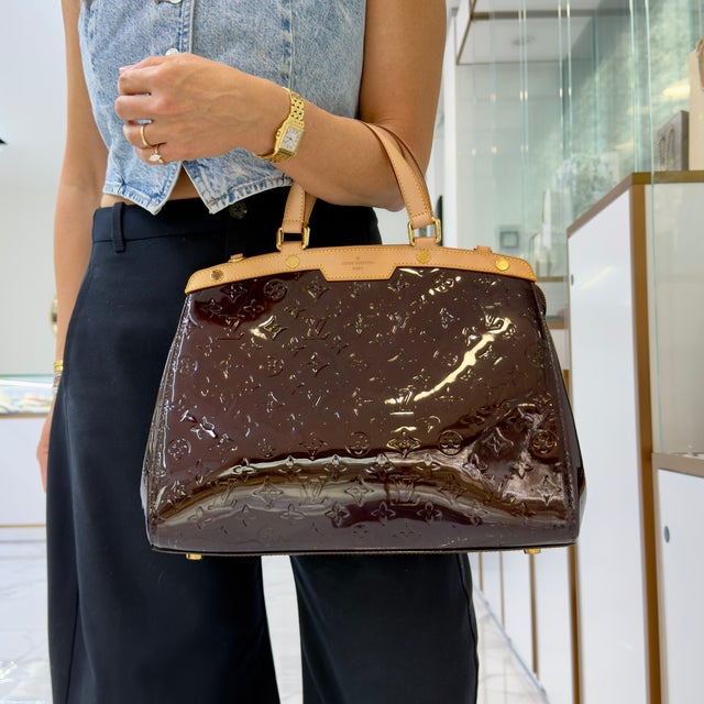 Louis Vuitton Monogram Vernis Brea Patent Leather Brass Hardware Handbag For Sale - Image 13 of 13