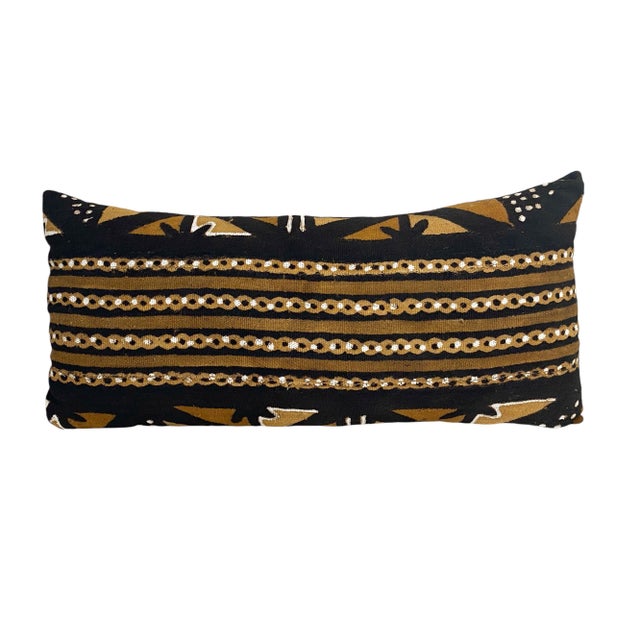 This long pillow features a superb African Bogolan hand woven cotton mud cloth from Mali, showcasing beautiful shades of...