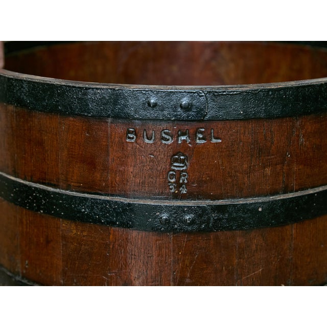 English Pair of Antique English Bushel Measures with Iron Bands, Rustic Decor For Sale - Image 3 of 11