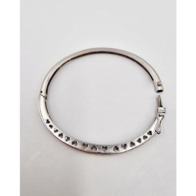 1990s Bracelet in 18 Karat White Gold with 25 Diamonds, 1990s For Sale - Image 5 of 17