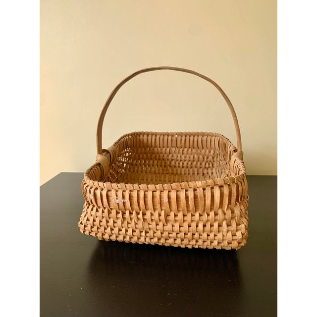 Early 20th Century Early 20th Century American Splint Oak Gathering Basket For Sale - Image 5 of 9