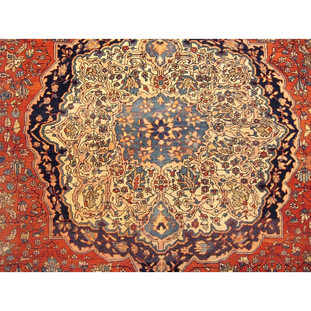 1900 - 1909 Antique Ferahan Sarouk Oriental Rug, in Room size, with Central Medallion For Sale - Image 5 of 6