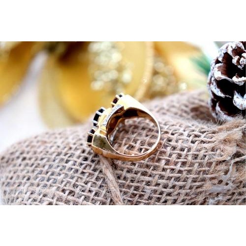 Gold Ring with Diamond Chips For Sale - Image 4 of 8