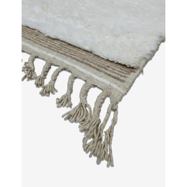 Mid-Century Modern Contemporary White Berber Rug - 9.6 X 7.7 Ft For Sale - Image 3 of 6