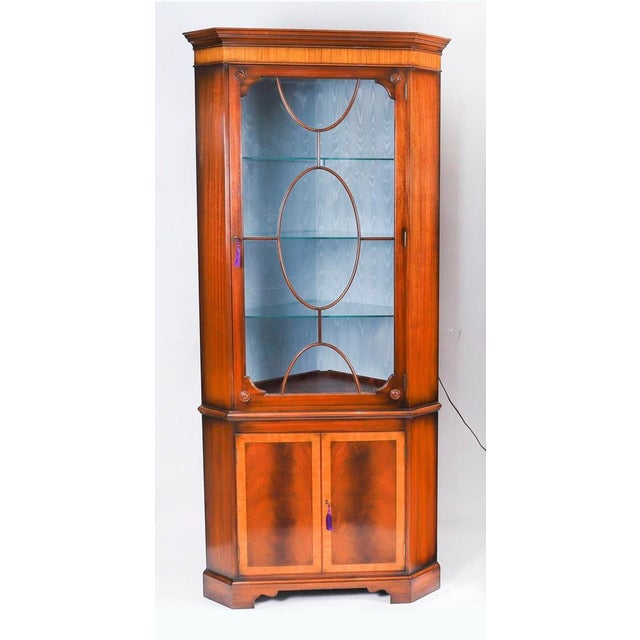 Vintage 20th Century English Flame Mahogany Corner Display Cabinets from Harrods For Sale - Image 4 of 18