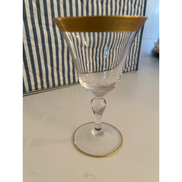 1950s 1950s Glastonbury-Lotus “Rambler Rose" Gold Encrusted Crystal Wine Glasses Set of 9 For Sale - Image 5 of 5